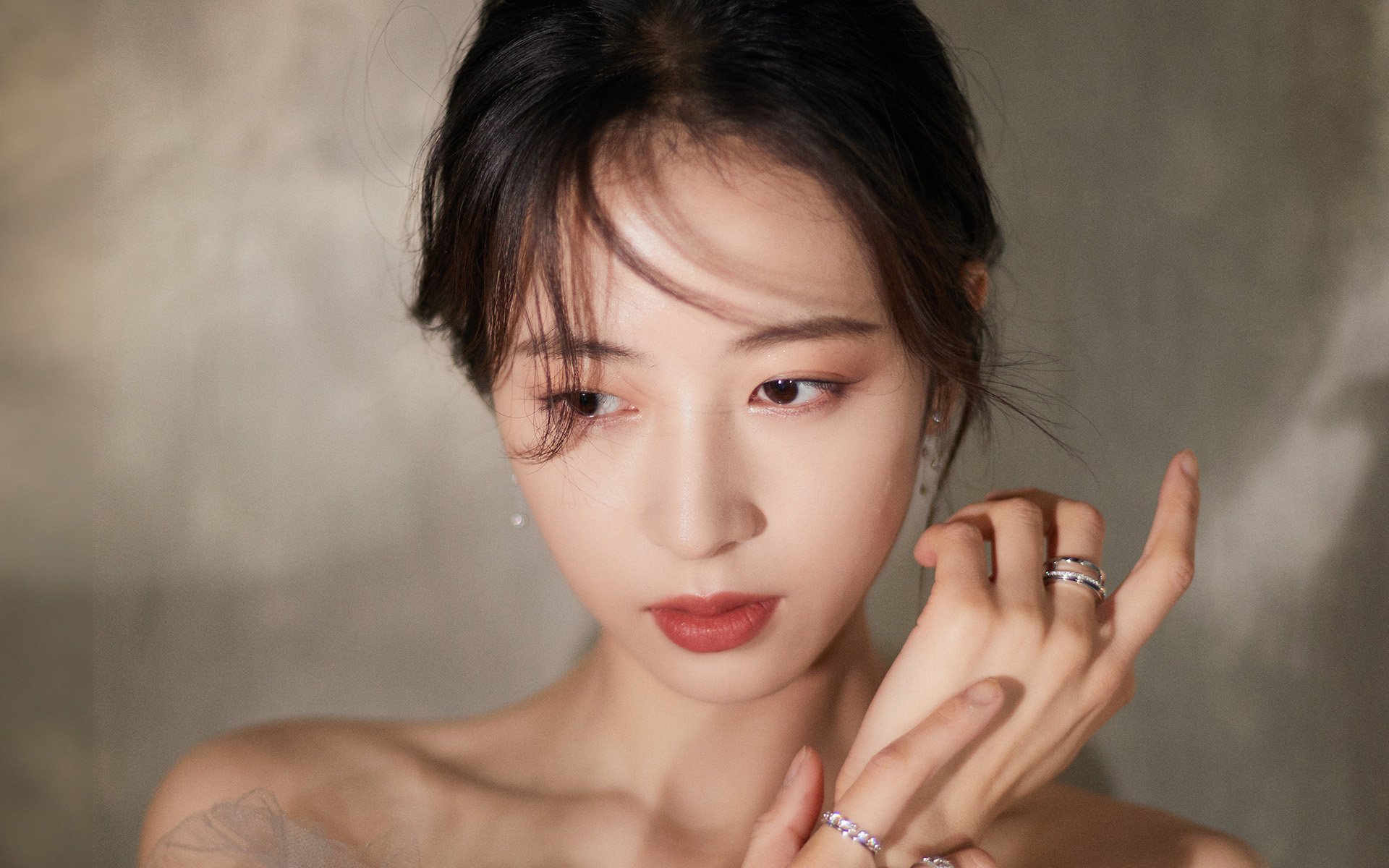 职业俱乐部推动退役球员导师计划协助青年成长，职业选手退役当教练