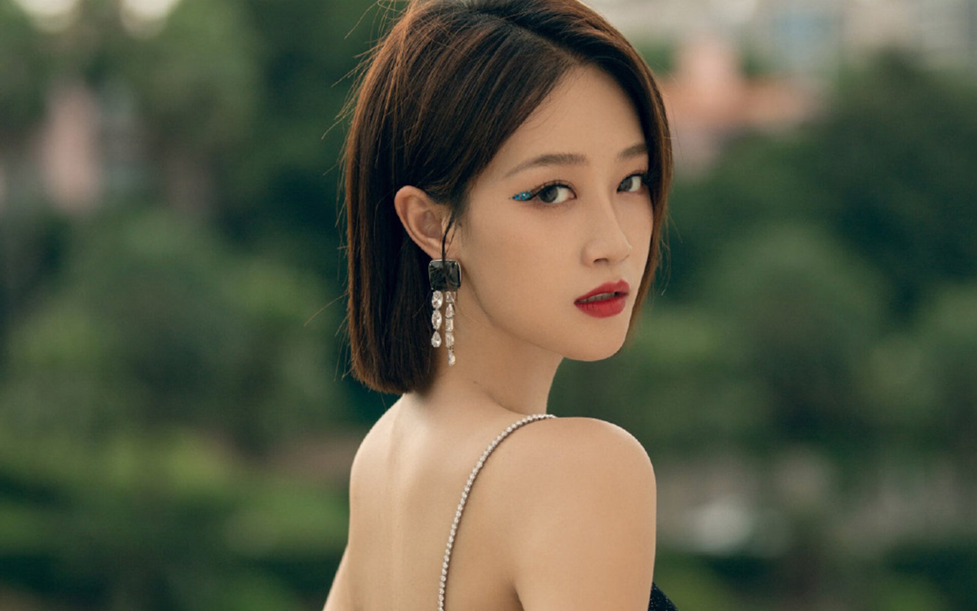 APP下载 LY Sports-中国足球球员跨文化生活适应与心理支持体系，中国足球文化发展